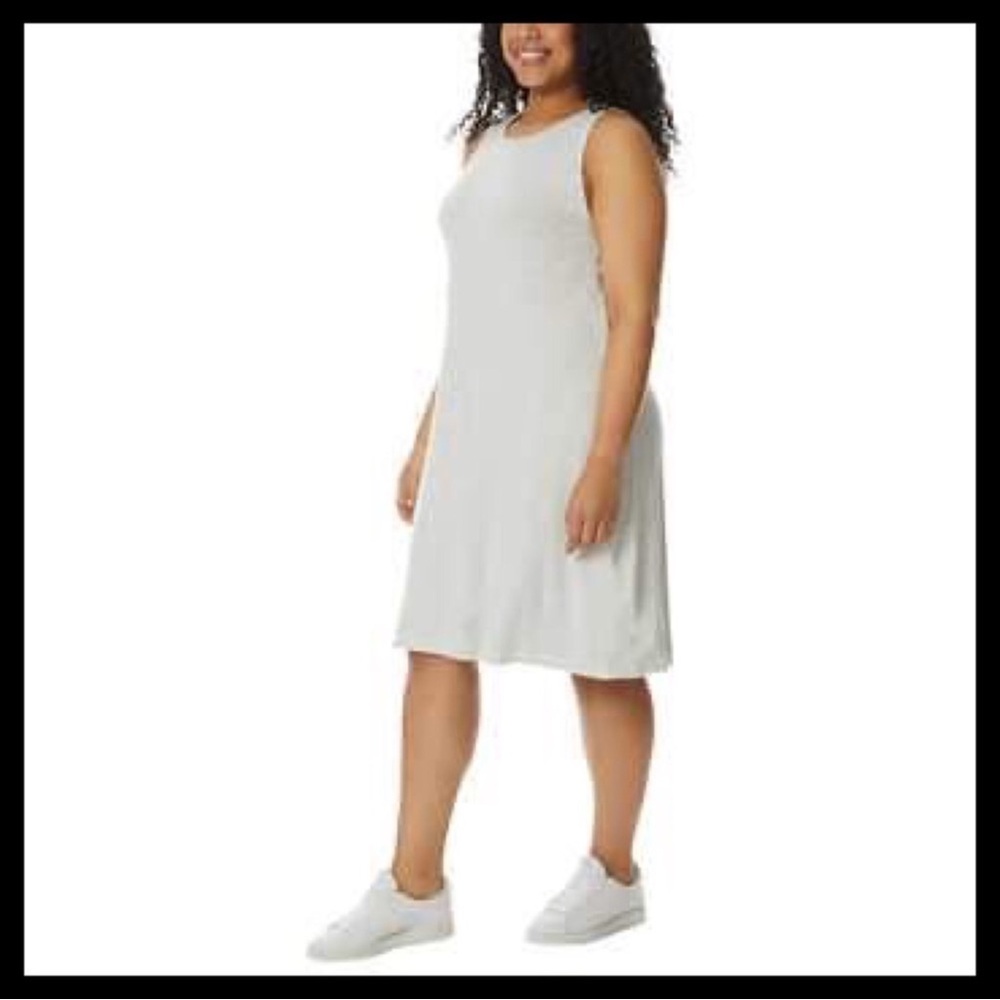 32 DEGREES Cool Reversible Dress
Colors: Teal & Light Grey - Picture 5 of 10